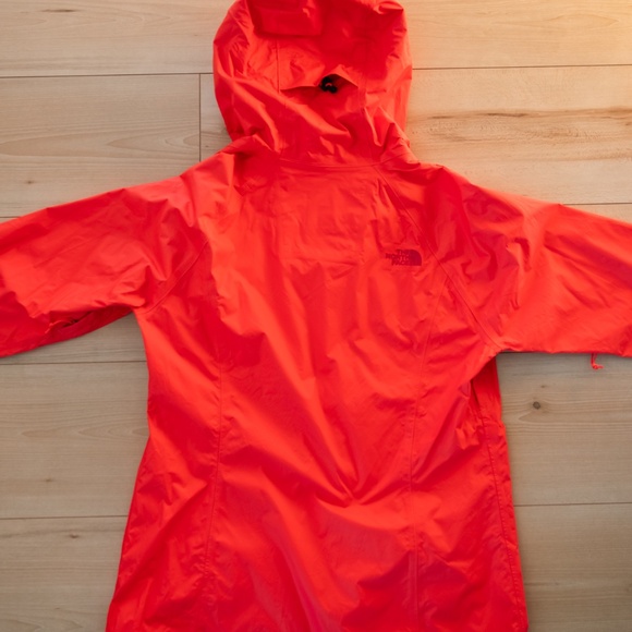 The North Face Hooded Women’s Rain Jacket Size S - Picture 13 of 16